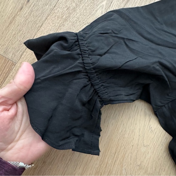 WeWoreWhat Black Crop top with flare sleeves - Picture 5 of 11